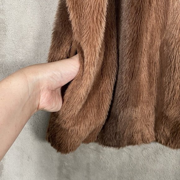 Chico's Faux Fur Vest Size 3 (XL) Brown Open Front Soft Winter Cabin Penny Lane - Picture 5 of 12